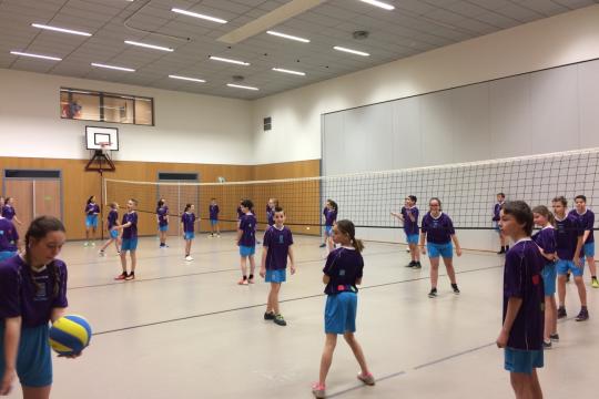 Sporttoernooi leerjaar 1: volleybal