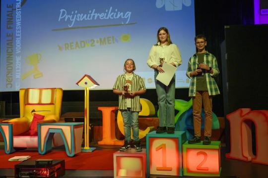Isa bereidt zich voor op finale landelijke voorleeswedstrijd