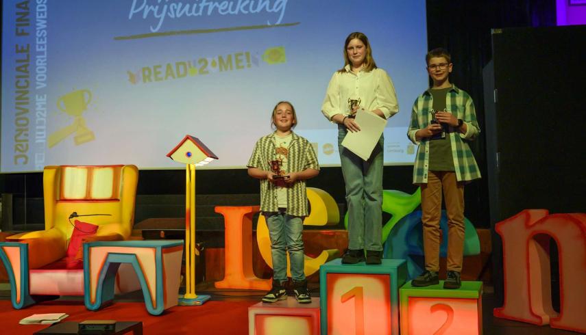 Isa bereidt zich voor op finale landelijke voorleeswedstrijd